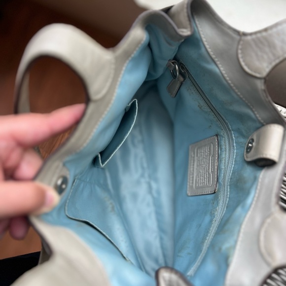 Authentic Coach purse - Picture 7 of 11